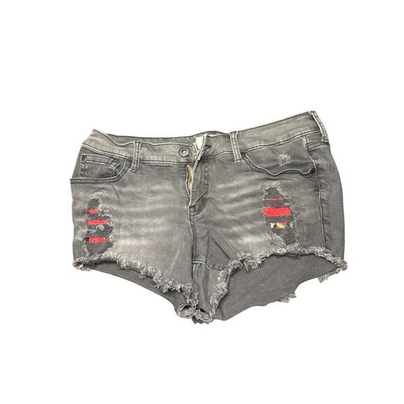 Torrid Black Distressed Floral Raw Hem Denim Shorts Women Size 10 - Picture 1 of 4